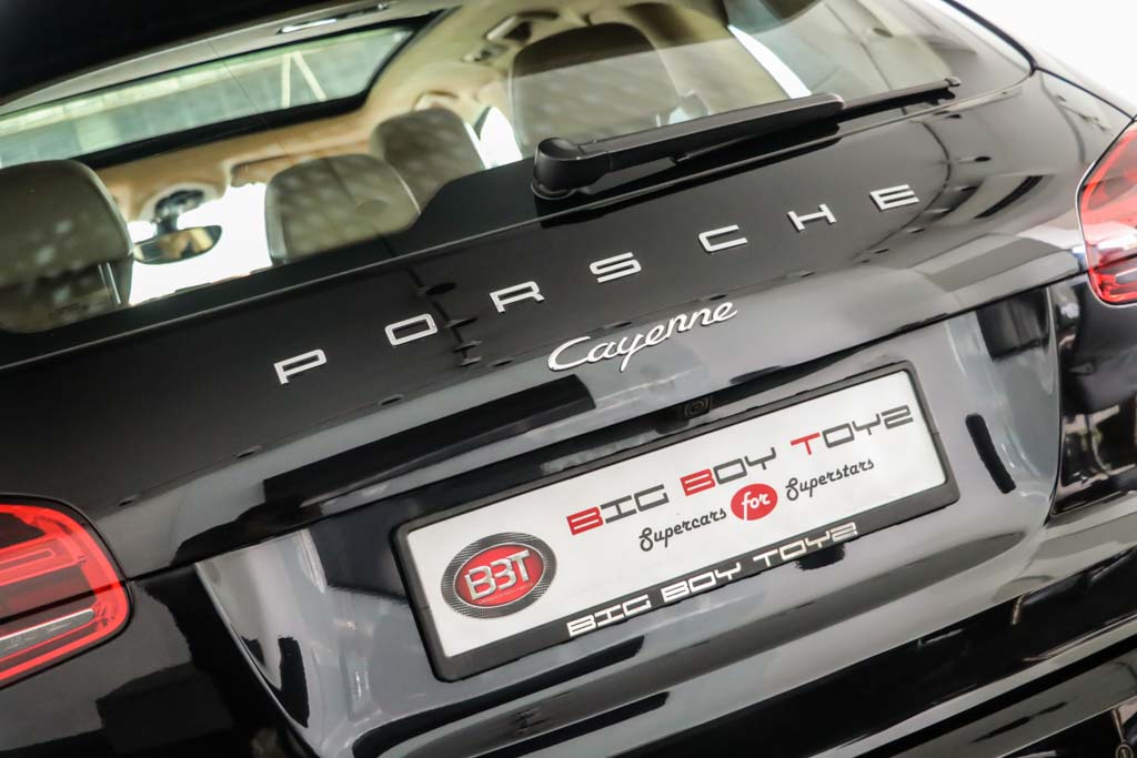 Porsche Cayenne Platinum Edition 