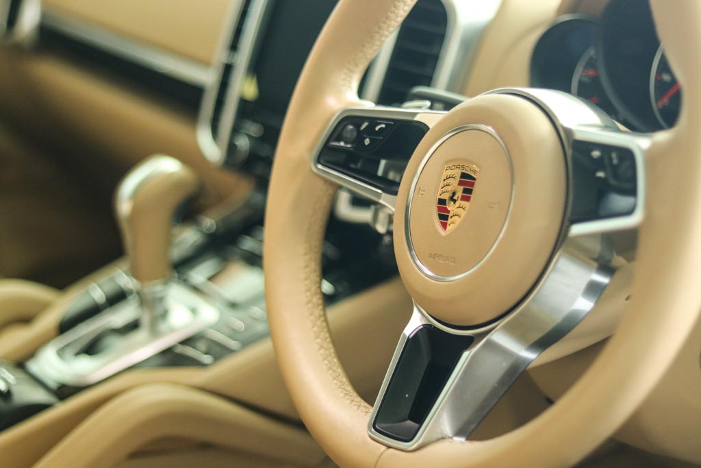 Porsche Cayenne Platinum Edition 