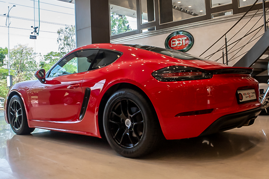 PORSCHE 718 CAYMAN