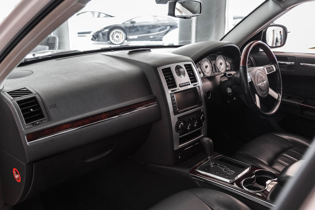 2010 Used Chrysler 300C