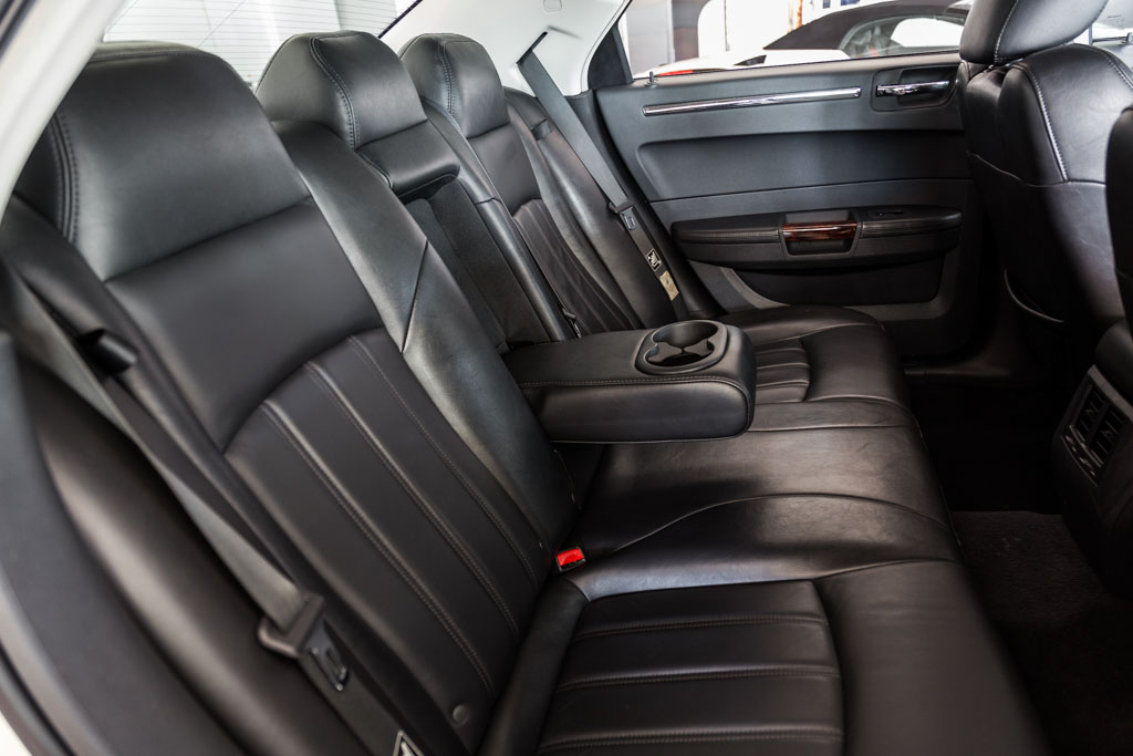 2010 Used Chrysler 300C