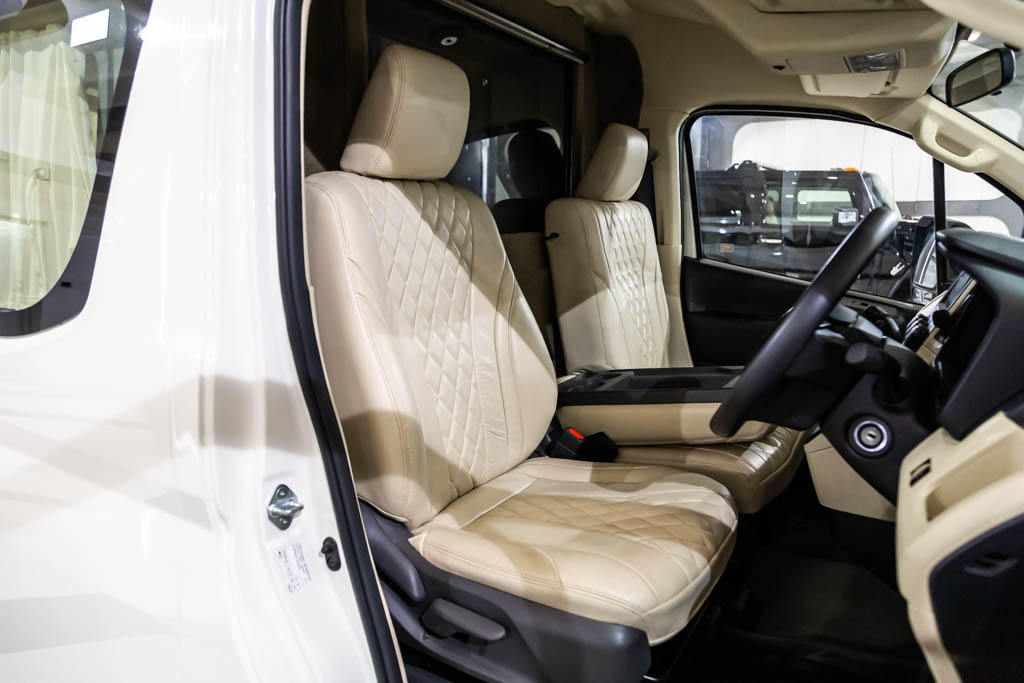 Toyota Hiace Commuter