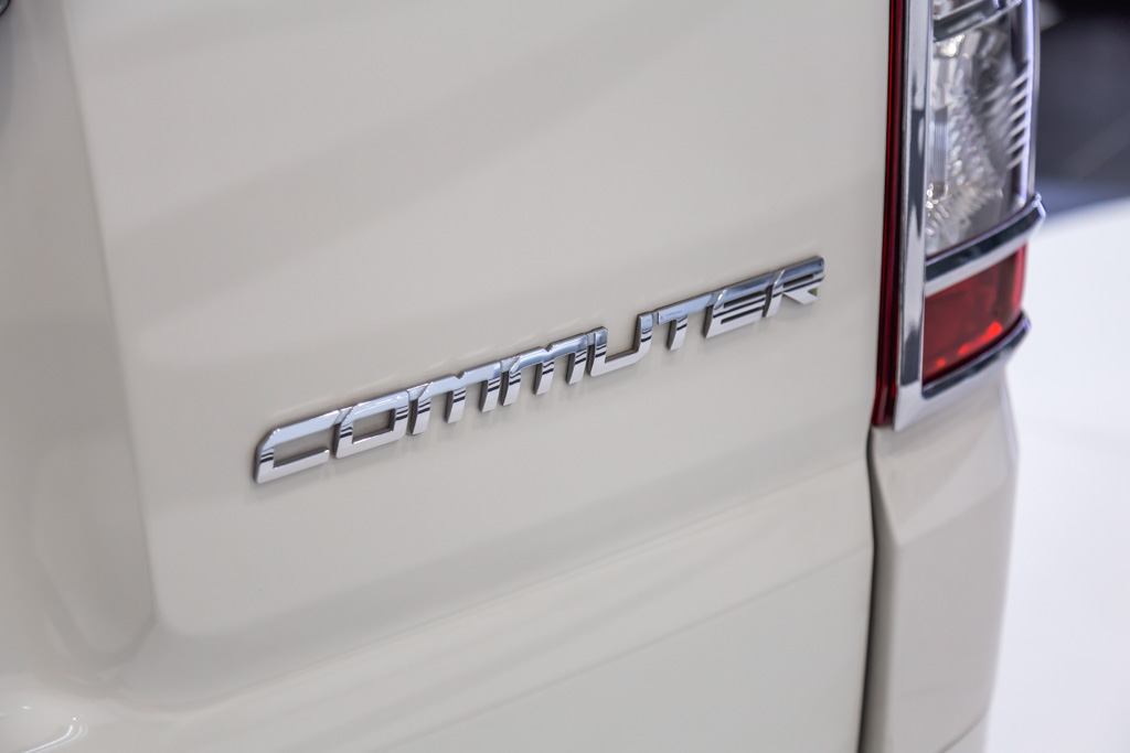 Toyota Hiace Commuter