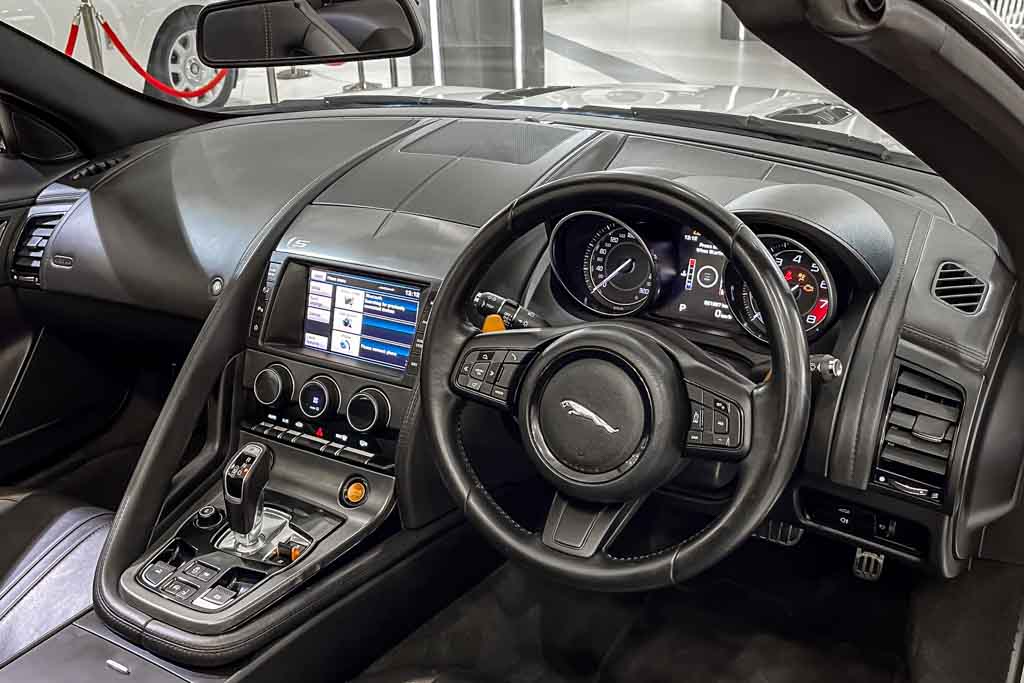 Jaguar F-Type V8 S convertible
