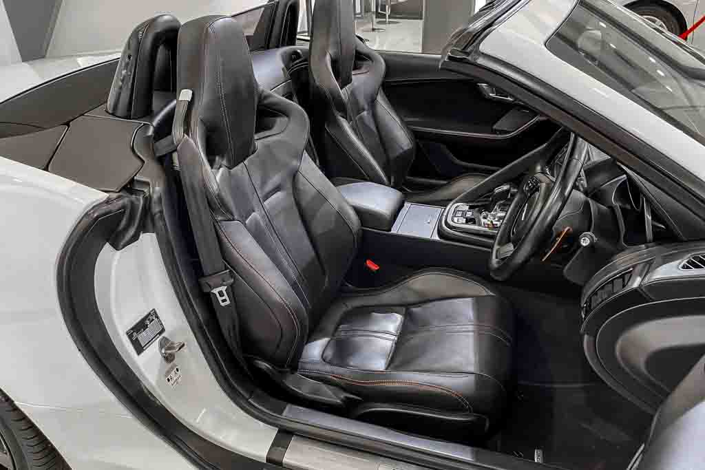 Jaguar F-Type V8 S convertible