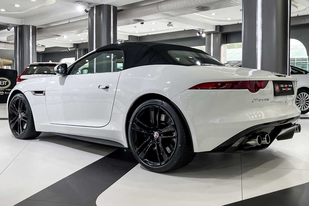 Jaguar F-Type V8 S convertible