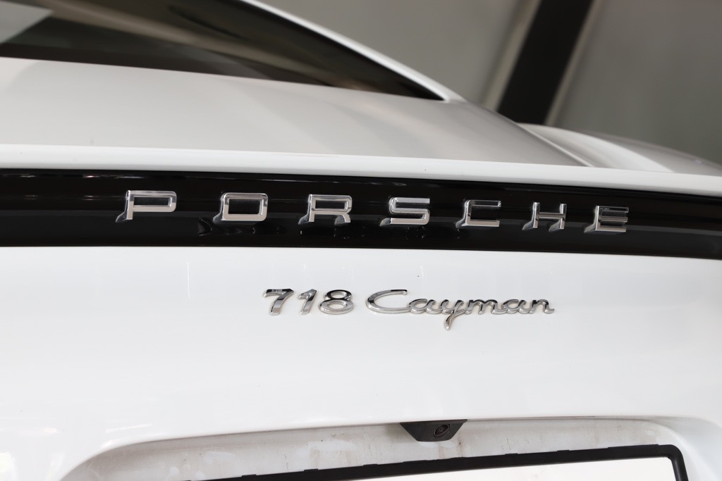 Porsche 718 Cayman