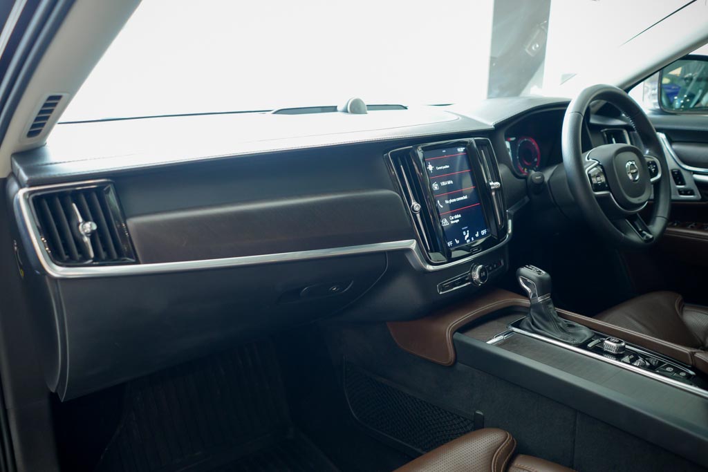 Volvo V90 Cross Country