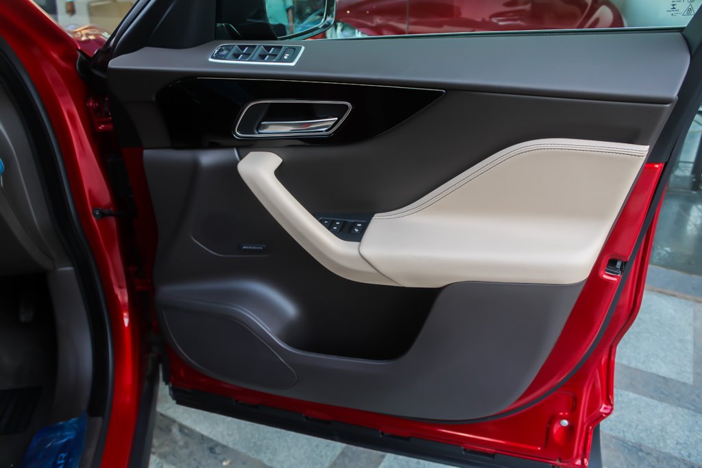 2018 Jaguar F-Pace 'Prestige'
