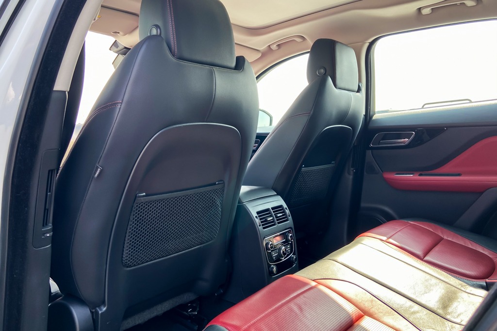 Jaguar F-Pace R sport