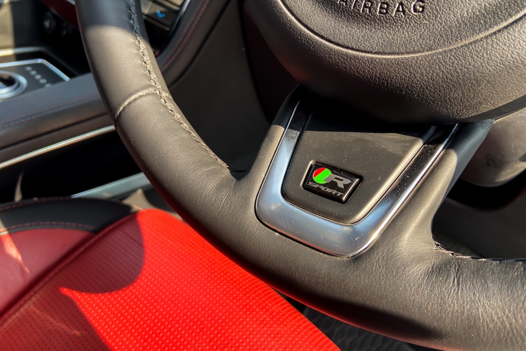 Jaguar F-Pace R sport