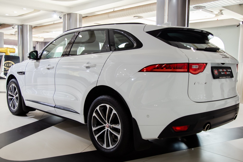 Jaguar F-Pace R sport