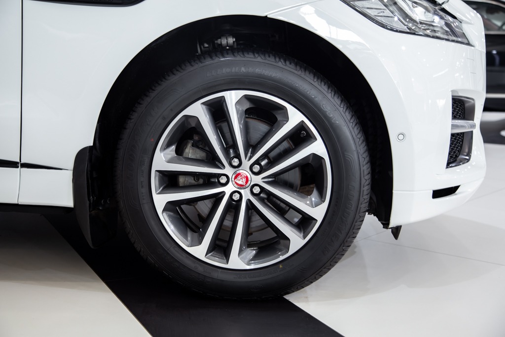 Jaguar F-Pace R sport