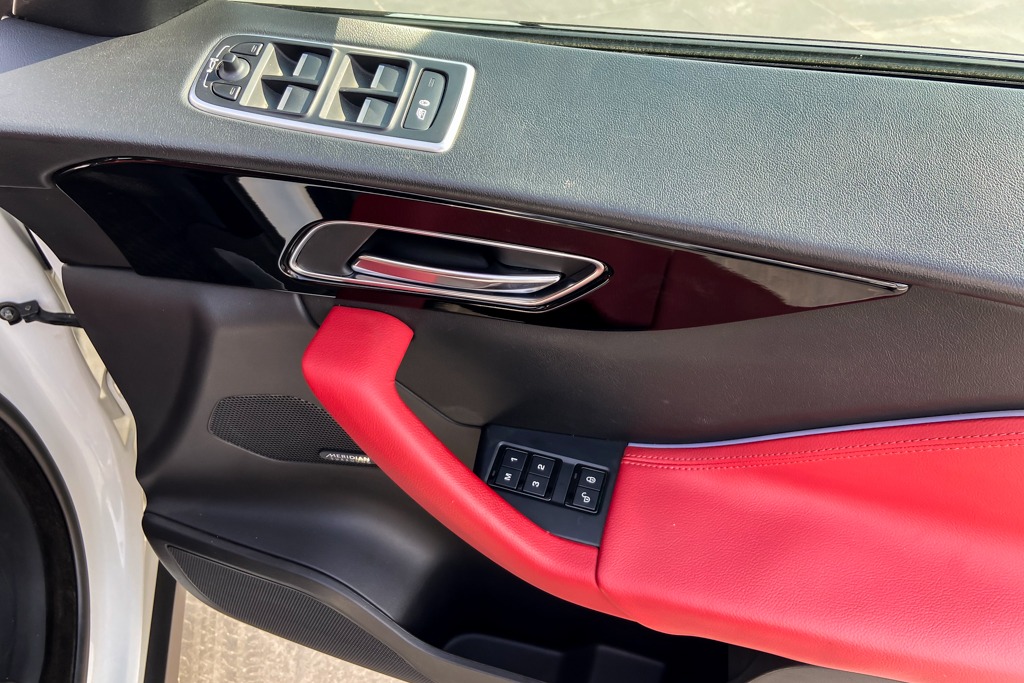 Jaguar F-Pace R sport