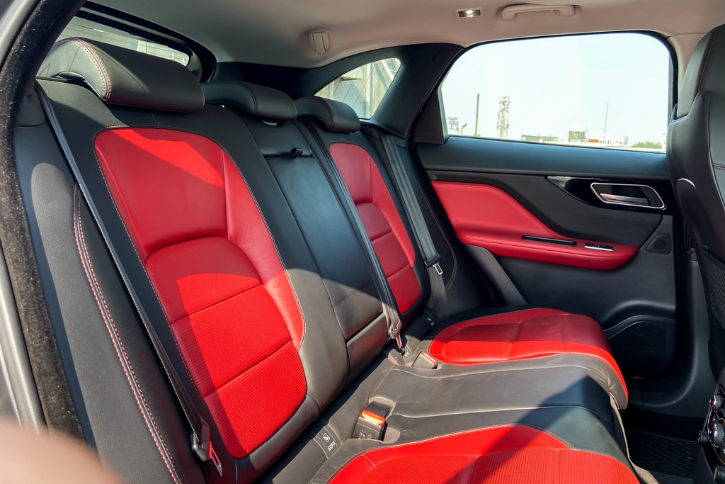 Jaguar F-Pace R sport