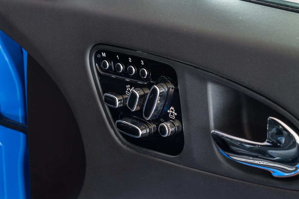 Jaguar XKR-S door controls