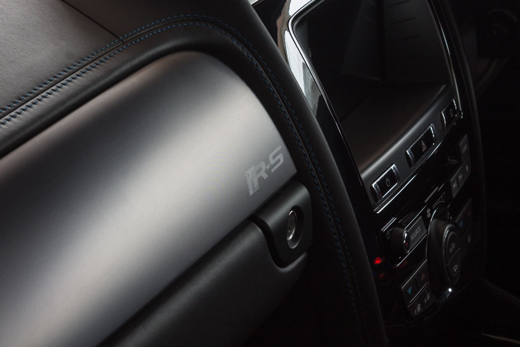 Jaguar XKR-S dashboard