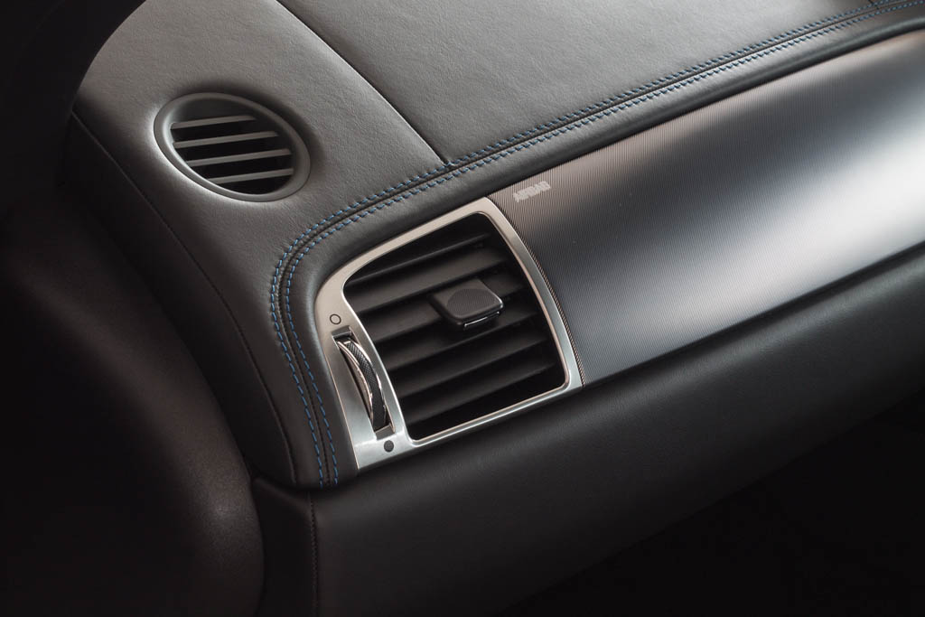 Jaguar XKR-S dashboard