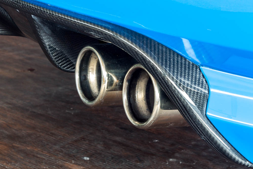 Jaguar XKR-S exhaust pipes