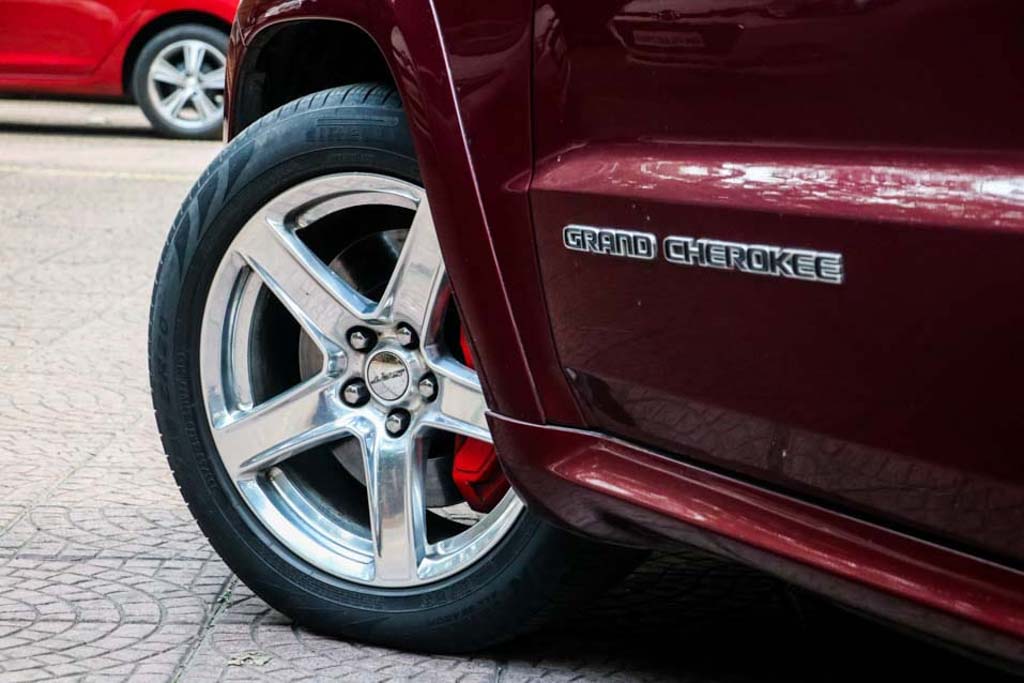 Jeep Grand Cherokee SRT