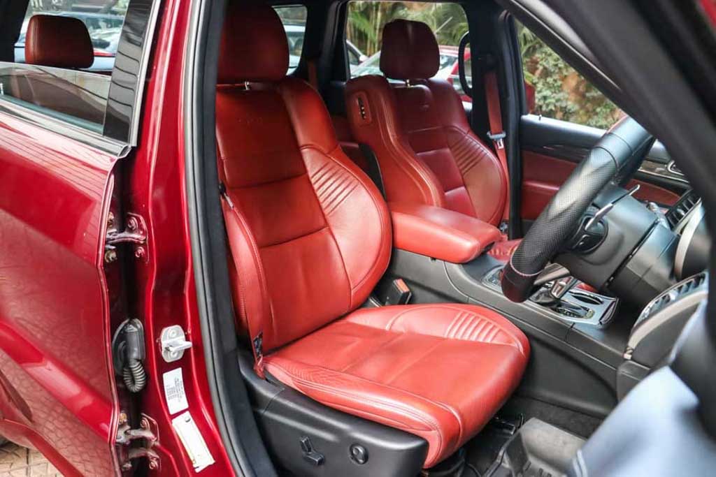 Jeep Grand Cherokee SRT