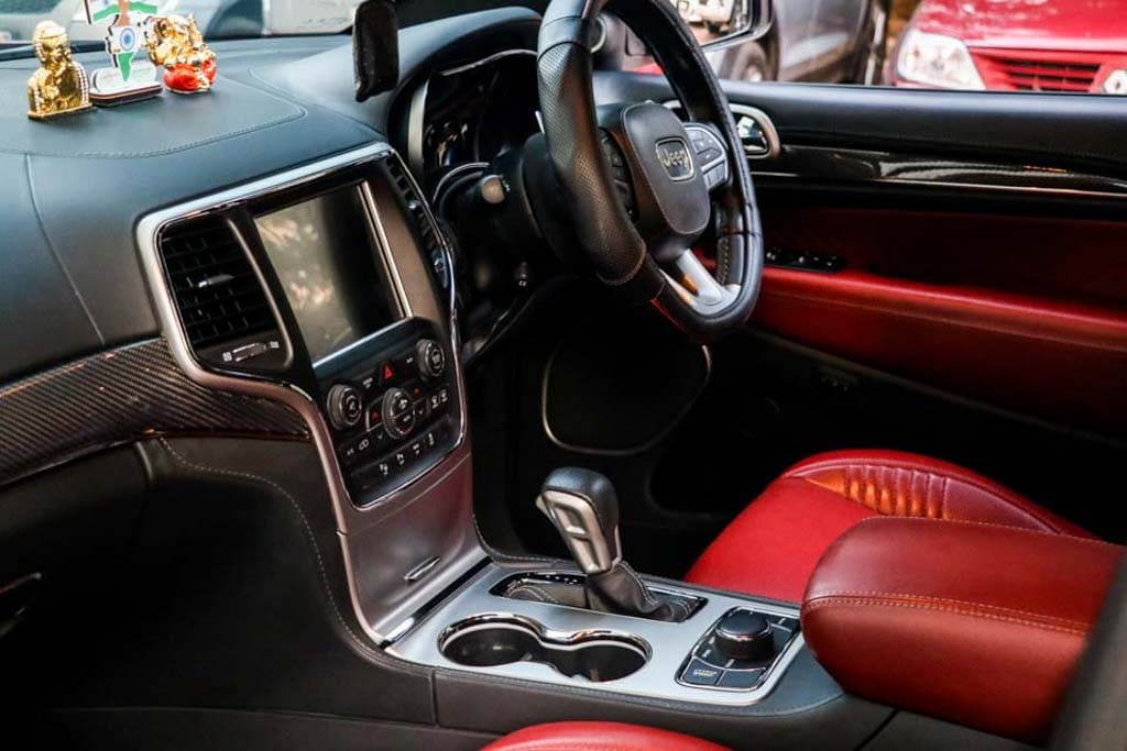 Jeep Grand Cherokee SRT