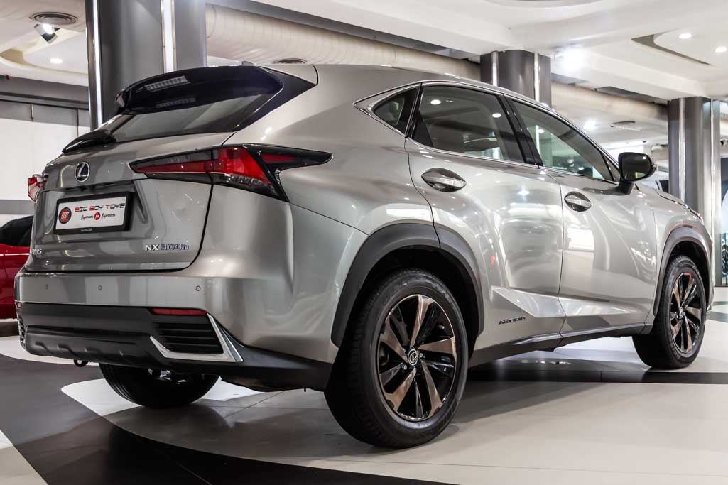 Lexus NX 300H Luxury