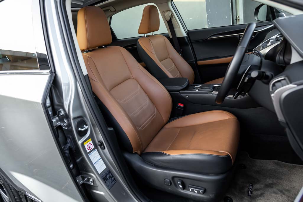 Lexus NX 300H Luxury