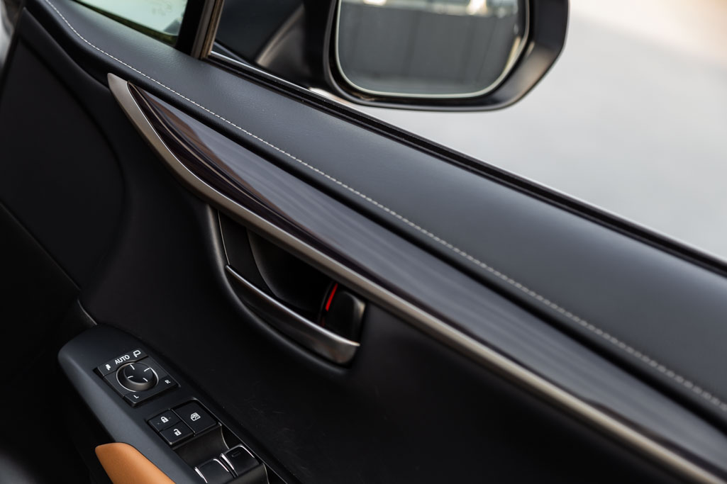 Lexus NX 300H Luxury