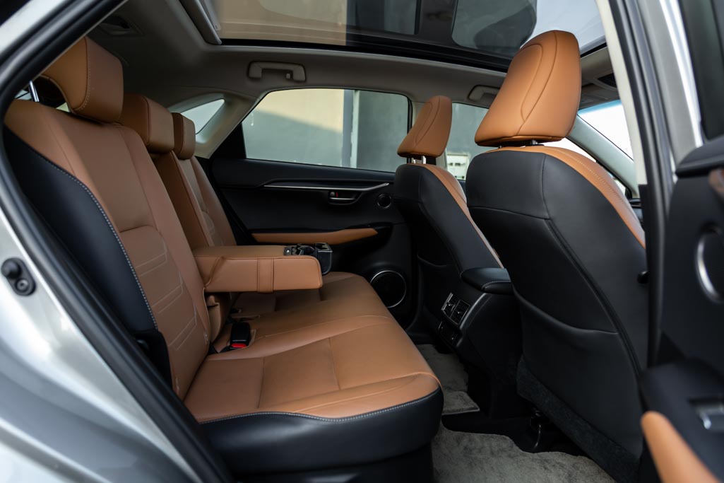 Lexus NX 300H Luxury