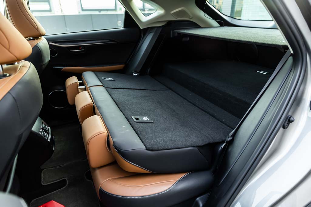 Lexus NX 300H Luxury