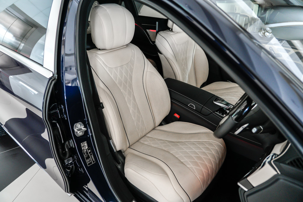 MERCEDES MAYBACH S560