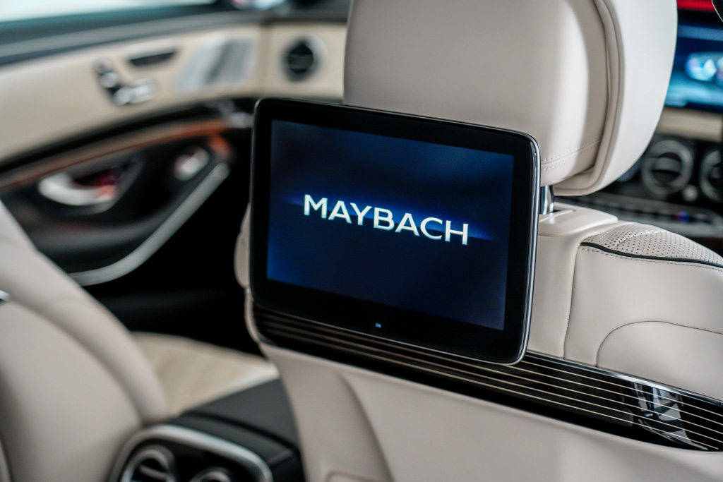 MERCEDES MAYBACH S560