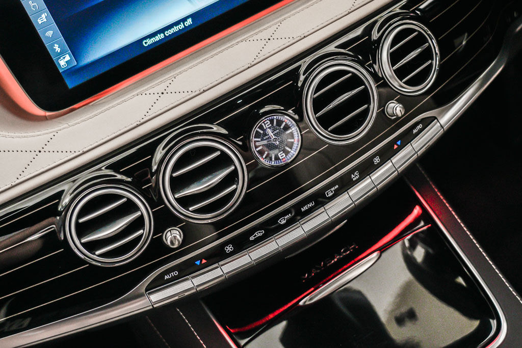 MERCEDES MAYBACH S560