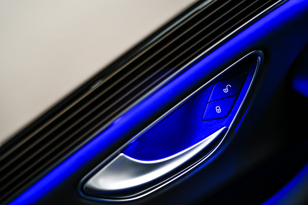 MERCEDES MAYBACH S560