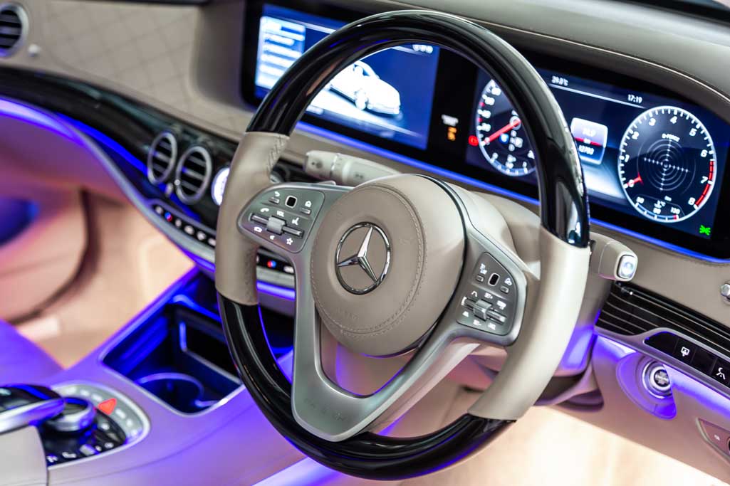 Mercedes Maybach S560
