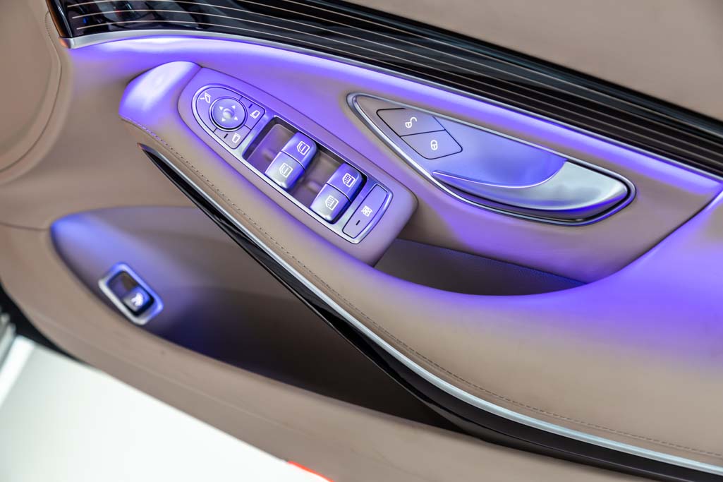 Mercedes Maybach S560