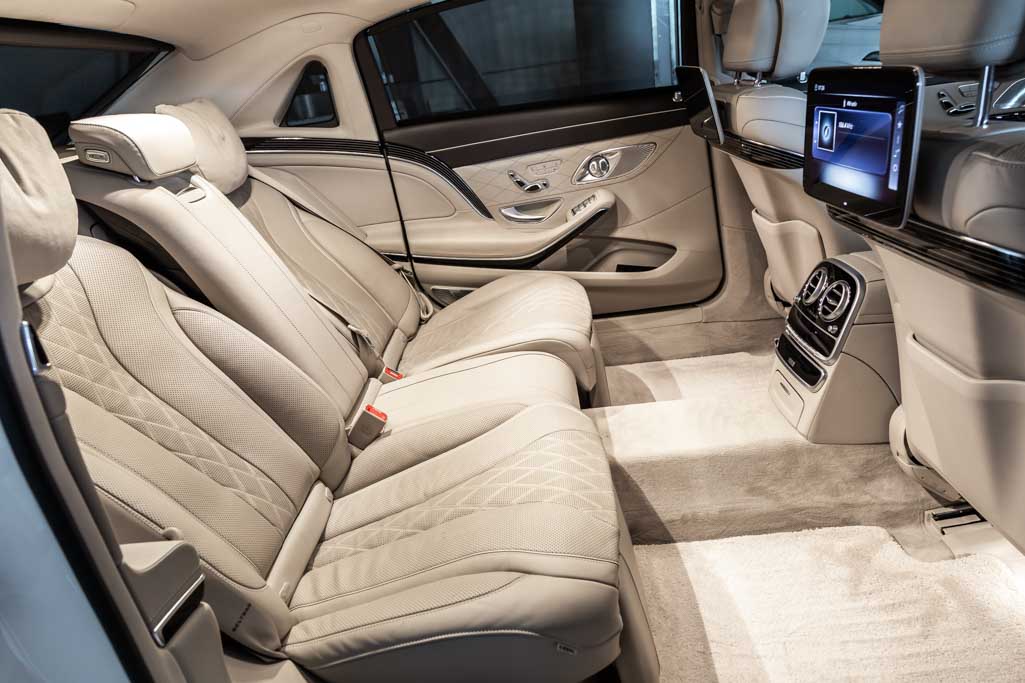 Mercedes Maybach S560