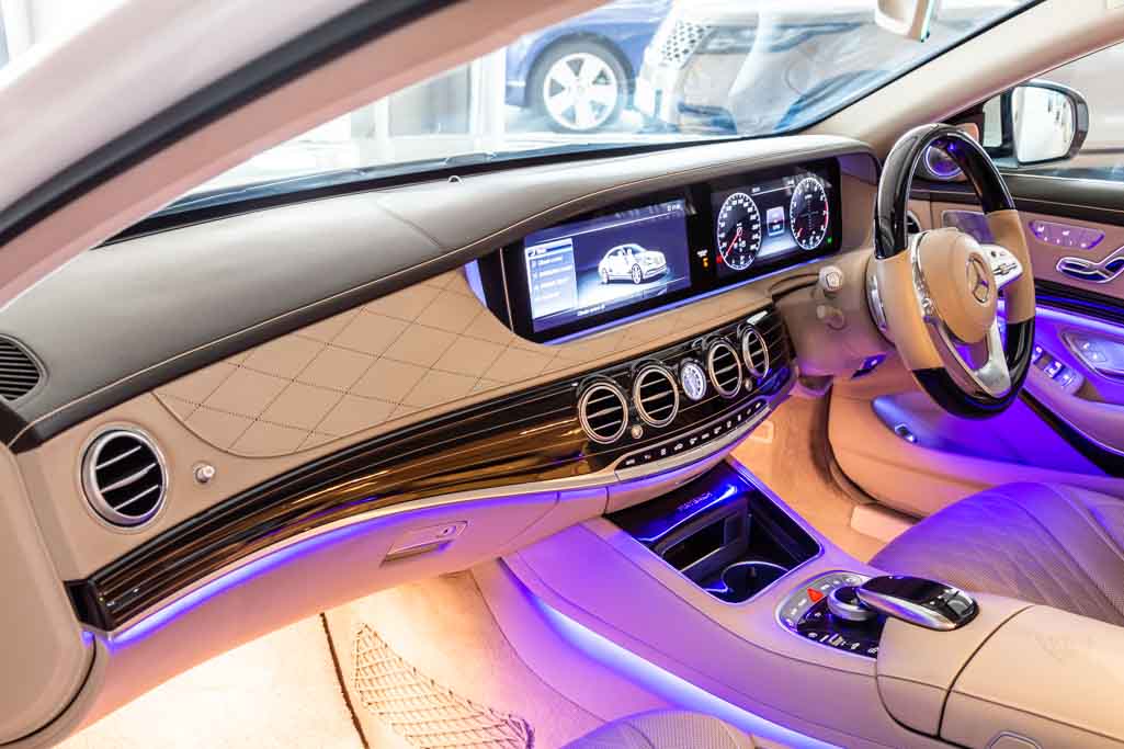 Mercedes Maybach S560