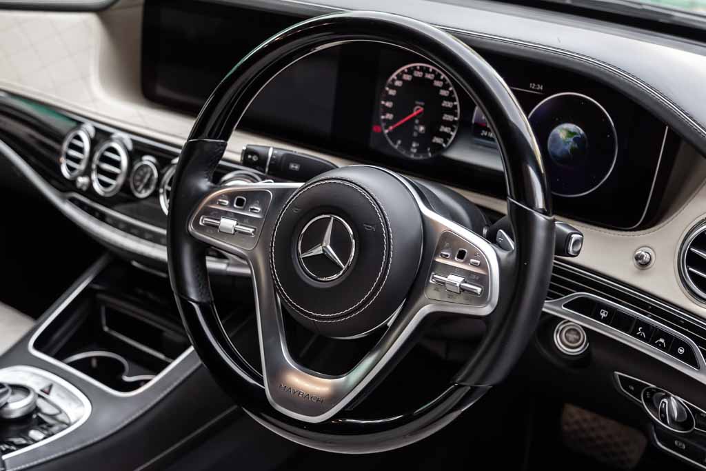 Mercedes Maybach S560