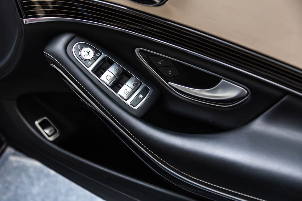 Mercedes Maybach S560