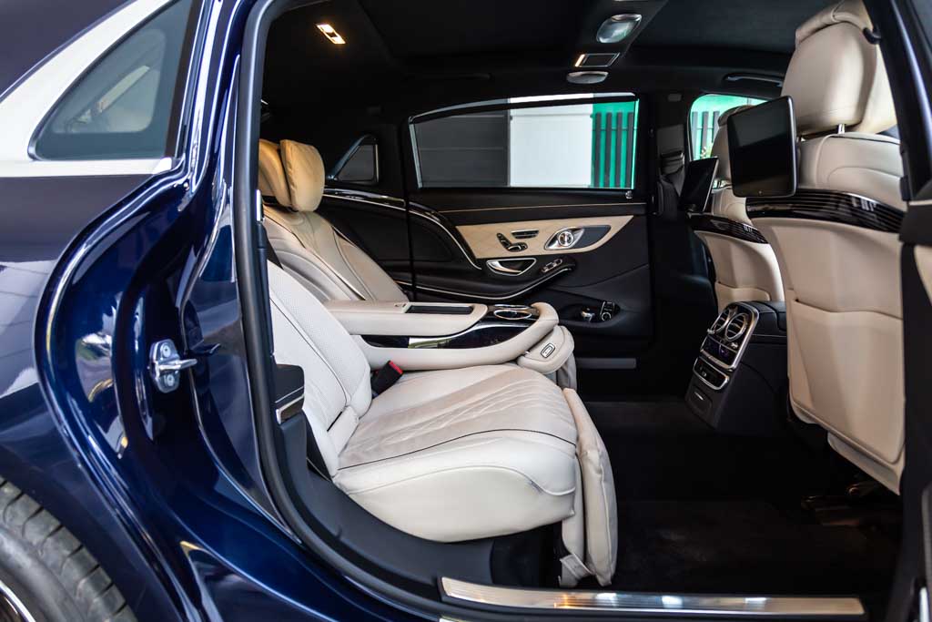 Mercedes Maybach S560