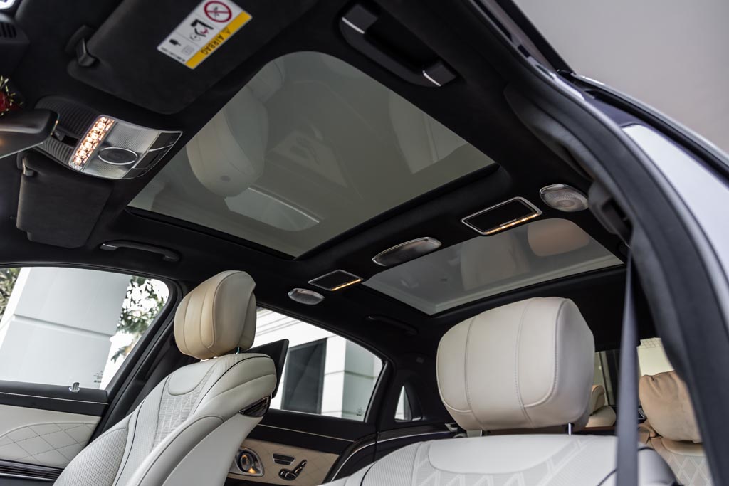 Mercedes Maybach S560