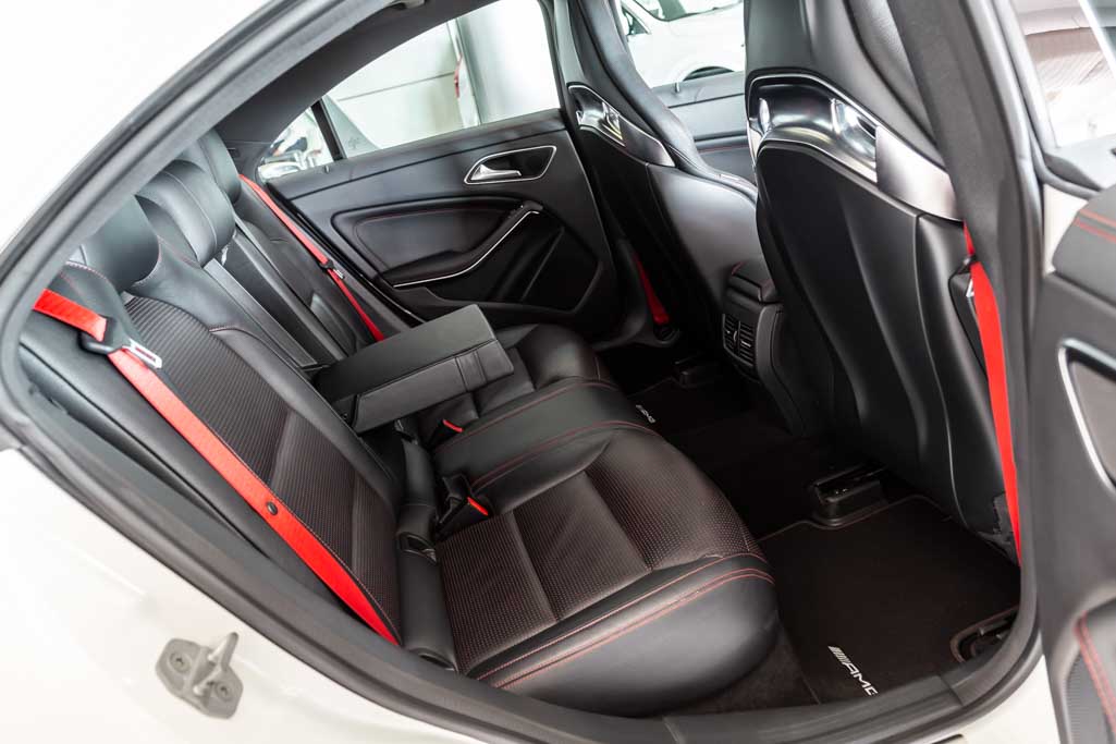 Mercedes-Benz CLA 45 AMG