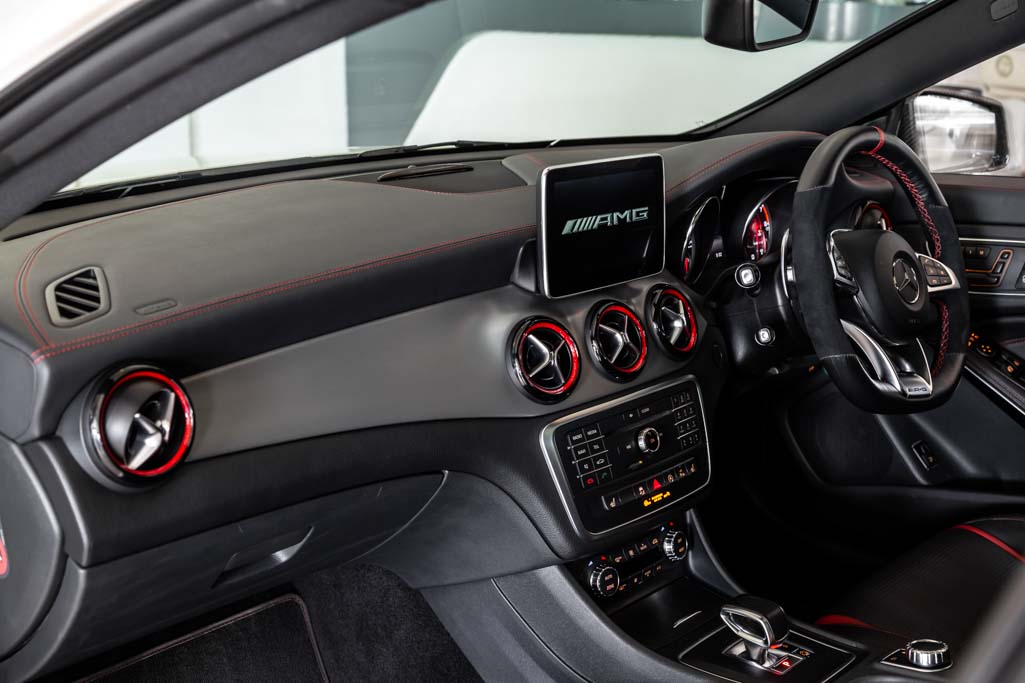 Mercedes-Benz CLA 45 AMG