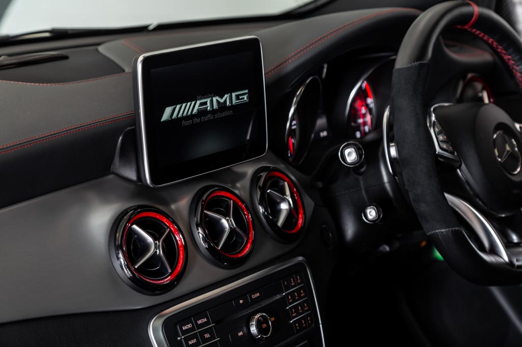 Mercedes-Benz CLA 45 AMG