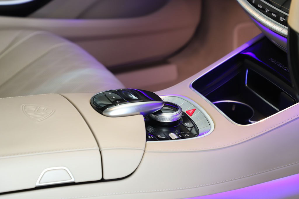 Mercedes Maybach S560