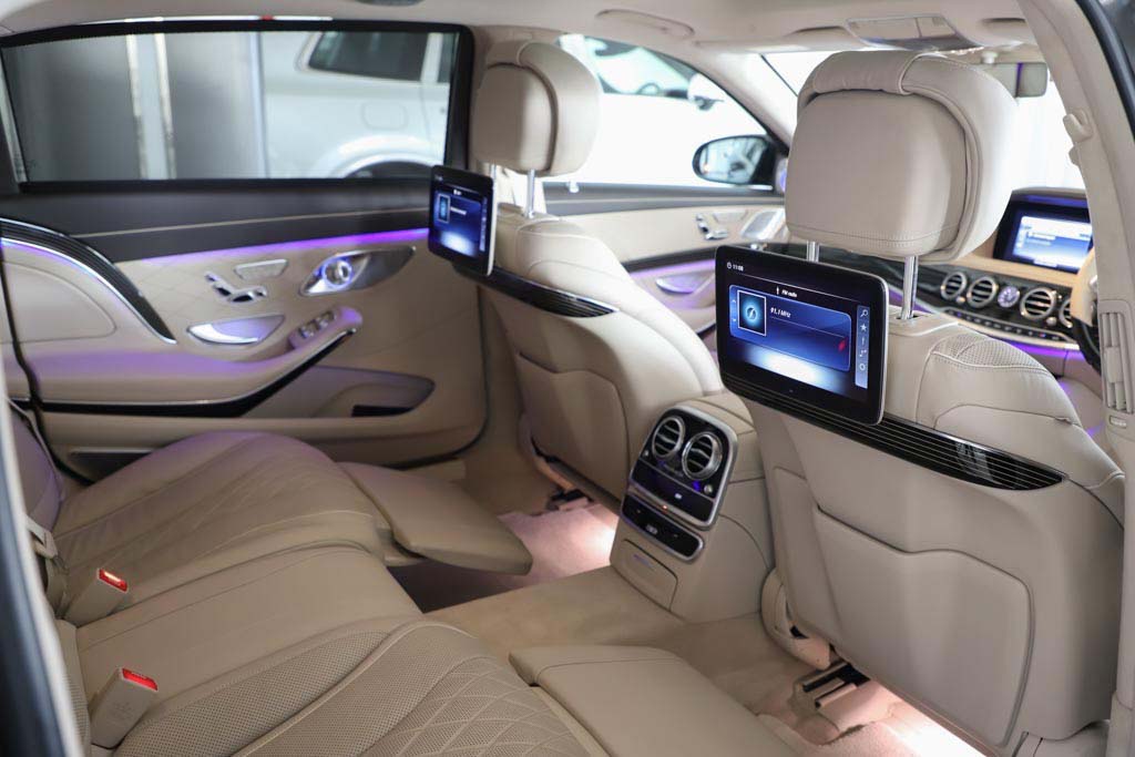 Mercedes Maybach S560