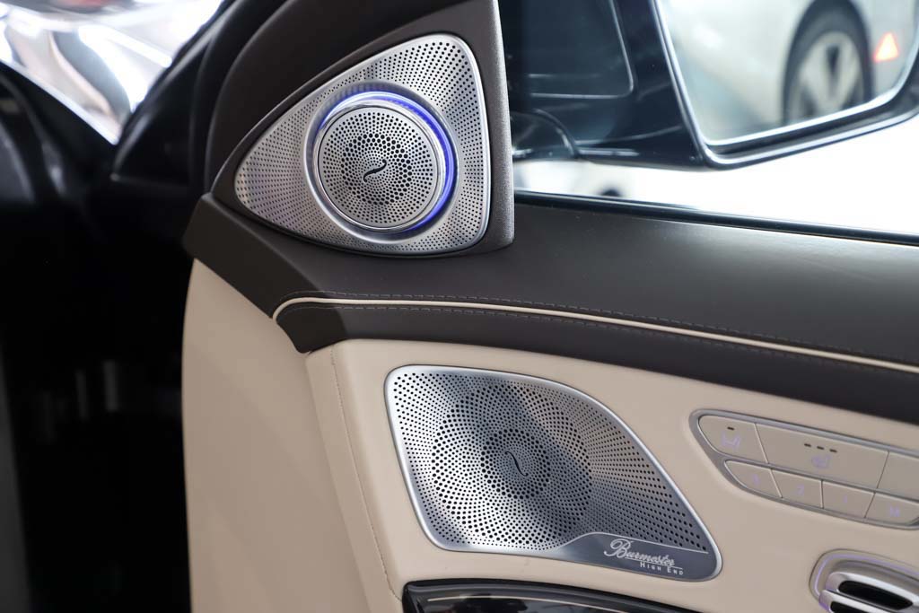 Mercedes Maybach S560