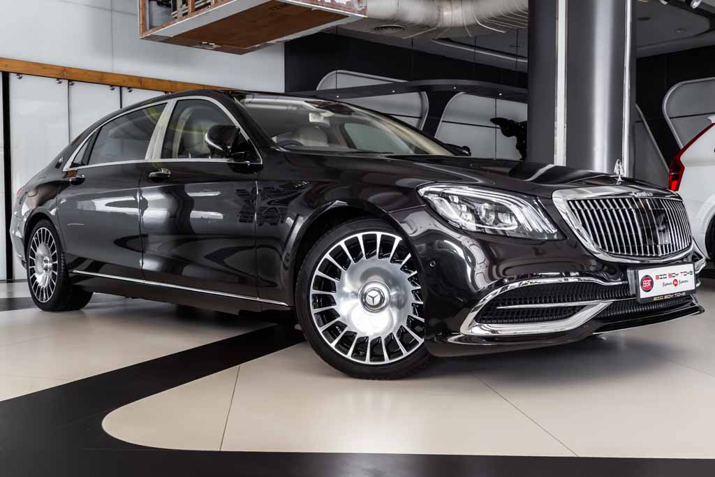 Mercedes Maybach S560